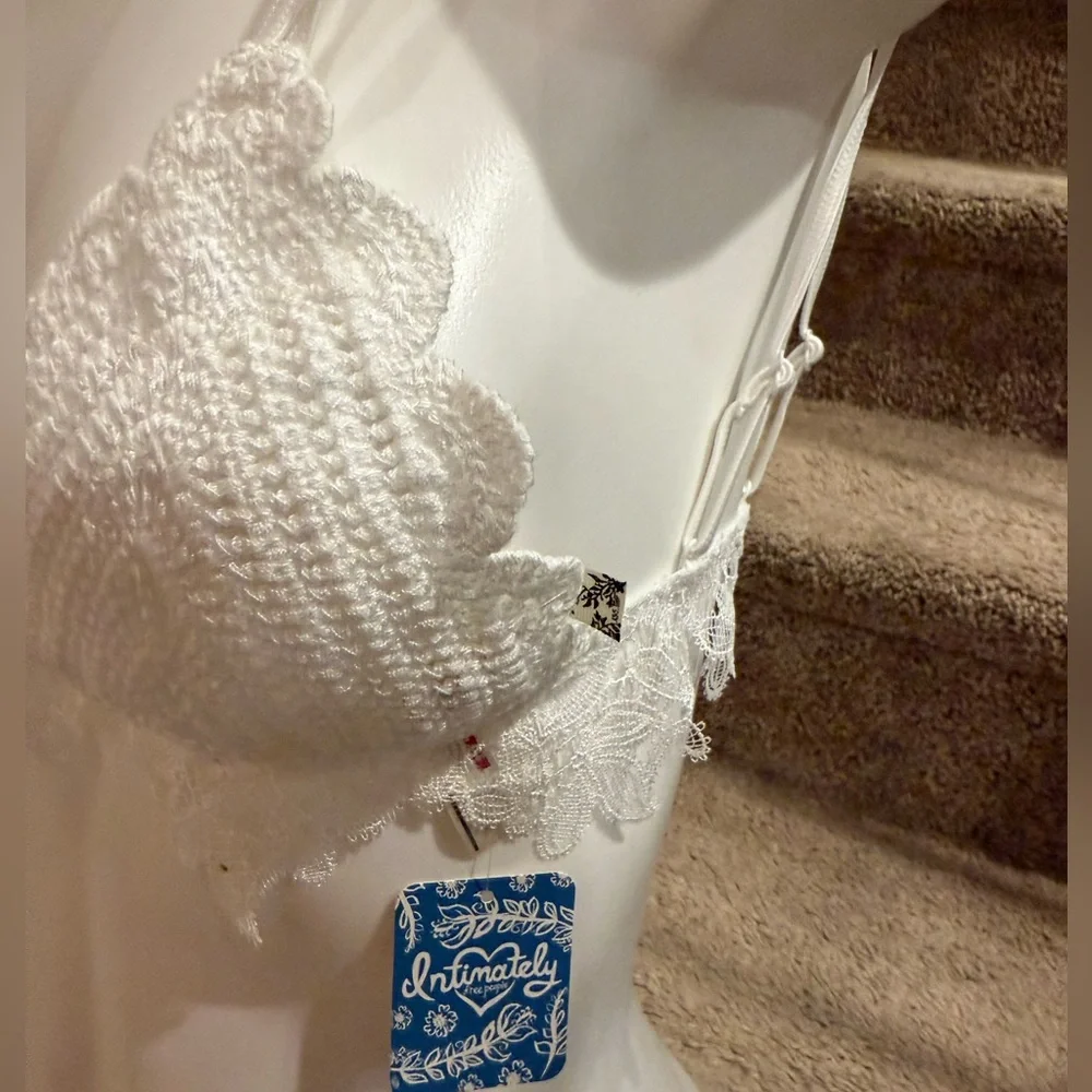 FP Cora‎ crochet bralette